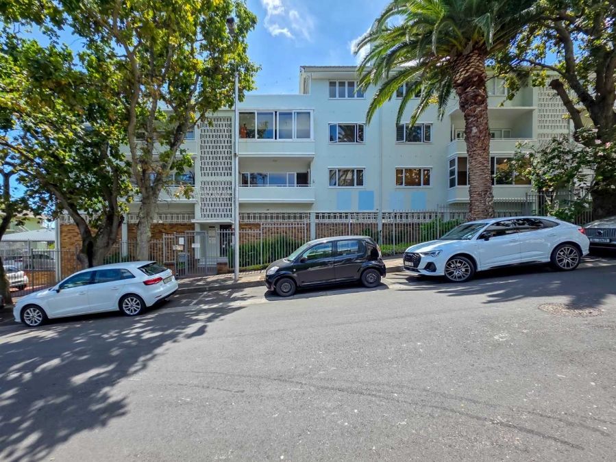 2 Bedroom Property for Sale in Sea Point Western Cape